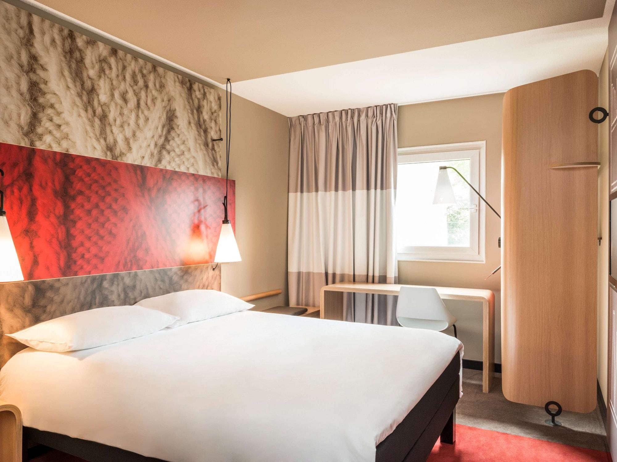 Ibis Carcassonne Est La Cite Hotell Exteriör bild