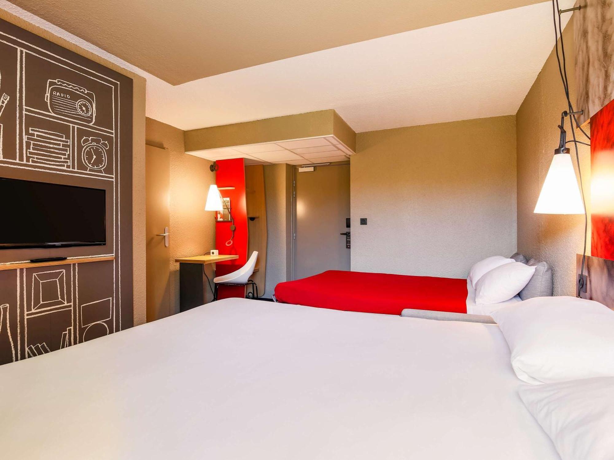 Ibis Carcassonne Est La Cite Hotell Exteriör bild