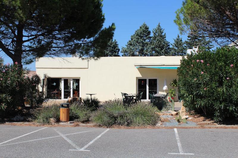 Ibis Carcassonne Est La Cite Hotell Exteriör bild